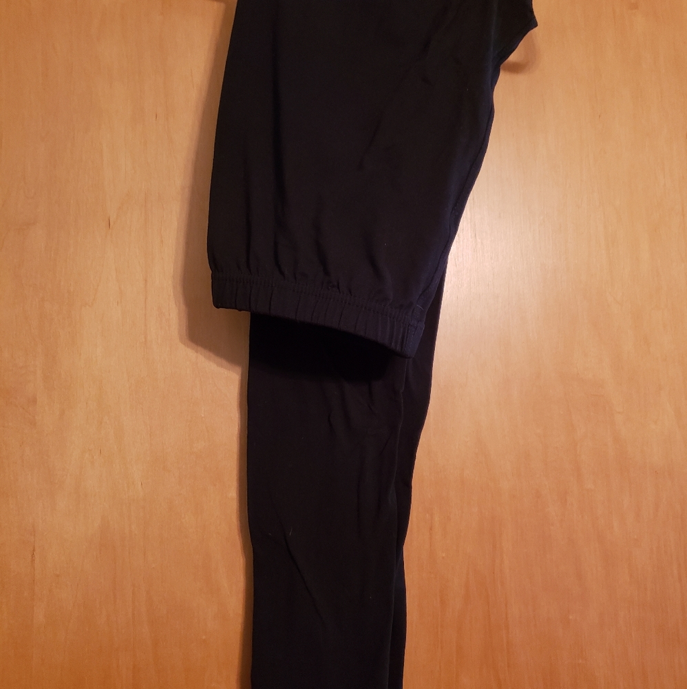 Black leggings